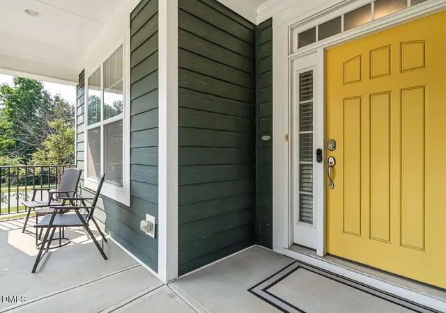 Photo 3 of Sale Pending at 100 Buxtonwood Pl, Apex, NC 27539 | MLS# 10186261 | Listing updated on 2026-08-21