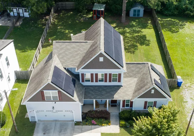Photo 1 of Single family home for sale at 220 Bridge St, Fuquay Varina, NC 27526 | MLS# 10186331 | Listing updated on 2026-10-07
