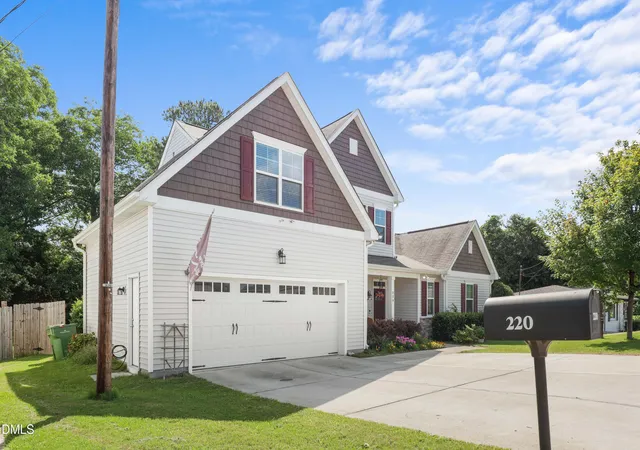 Photo 3 of Single family home for sale at 220 Bridge St, Fuquay Varina, NC 27526 | MLS# 10186331 | Listing updated on 2026-09-19