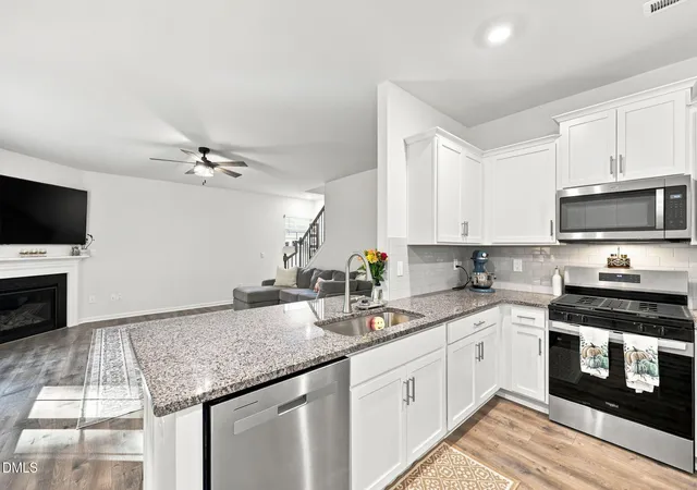 Photo 4 of Single family home for sale at 2570 Summersby Dr, Mebane, NC 27302 | MLS# 10186392 | Listing updated on 2026-09-28