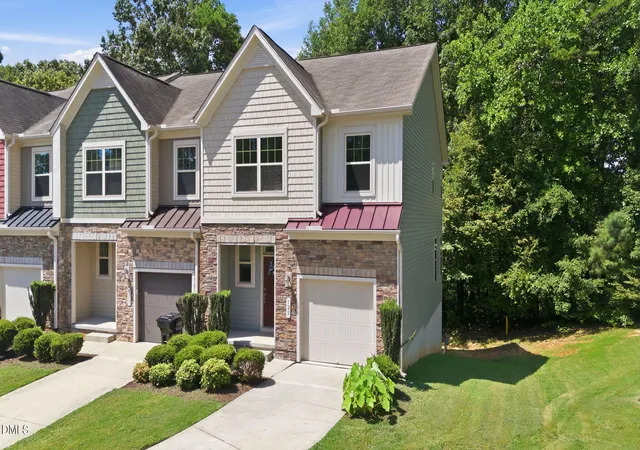 1st image of 125 Hill Shore Ln, Clayton, NC 27527 | MLS# 10185832