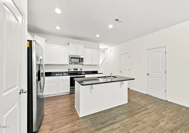 5th image of 125 Hill Shore Ln, Clayton, NC 27527 | MLS# 10185832