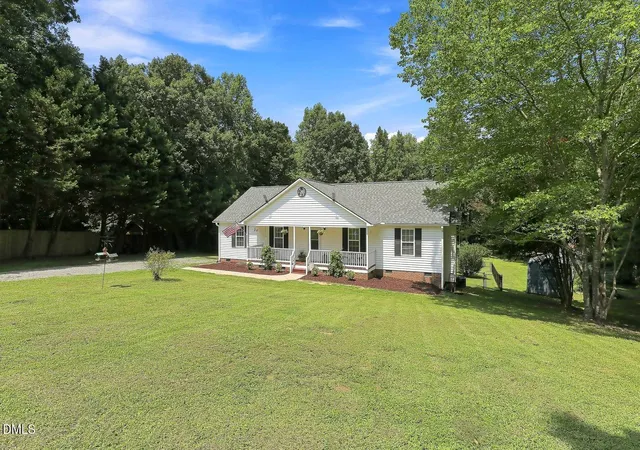 3rd image of 215 Nelson Ct, Clayton, NC 27520 | MLS# 10185996