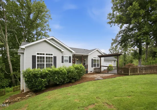 3rd image of 15 Briar Ridge Dr, Fairview, NC 28730 | MLS# 10184981