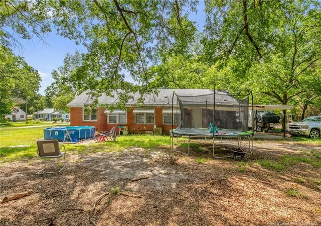 Photo 1 of Single family home for sale at 318 N Elm St, Maxton, NC 28364 | MLS# 765879 | Listing updated on 2026-09-05