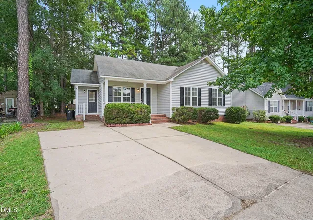 Photo 3 of Sale Pending at 2008 Ballston Pl, Knightdale, NC 27545 | MLS# 10185484 | Listing updated on 2026-08-31