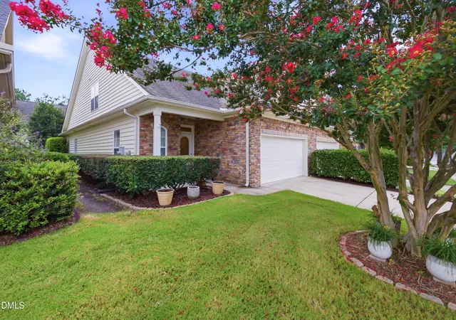 Photo 4 of Single family home for sale at 8009 Crookneck Dr, Angier, NC 27501 | MLS# 10185167 | Listing updated on 2026-09-10