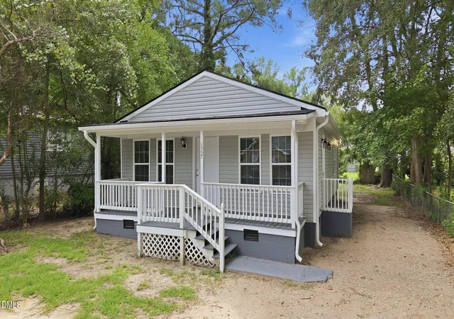 2nd image of 1557 Cherry St, Rocky Mount, NC 27801 | MLS# 10185082