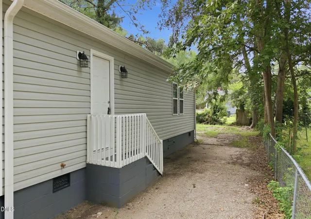 4th image of 1557 Cherry St, Rocky Mount, NC 27801 | MLS# 10185082