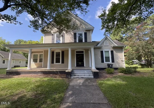1st image of 512 Raleigh St, Oxford, NC 27565 | MLS# 10185651
