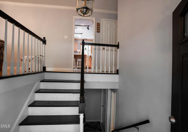 3rd image of 1008 E Millbrook Rd, Raleigh, NC 27609 | MLS# 10185531