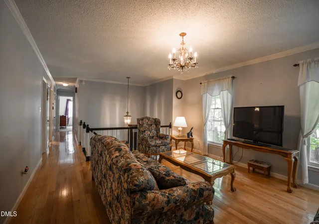 4th image of 1008 E Millbrook Rd, Raleigh, NC 27609 | MLS# 10185531