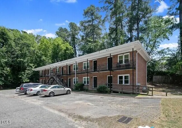 1st image of 210 Colonial Dr, Fayetteville, NC 28301 | MLS# 10186622