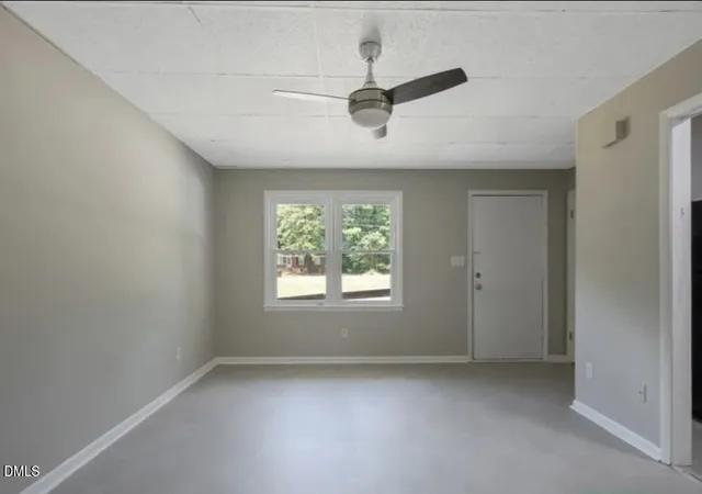 4th image of 210 Colonial Dr, Fayetteville, NC 28301 | MLS# 10186622