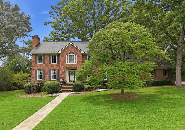 5th image of 2 Bentgrass Ln, Durham, NC 27705 | MLS# 10185131