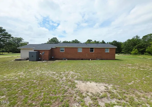 Photo 3 of Single family home for sale at 4803 Tabor Church Rd, Fayetteville, NC 28312 | MLS# 10185805 | Listing updated on 2026-08-12