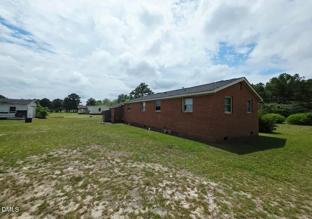Photo 4 of Single family home for sale at 4803 Tabor Church Rd, Fayetteville, NC 28312 | MLS# 10185805 | Listing updated on 2026-08-12