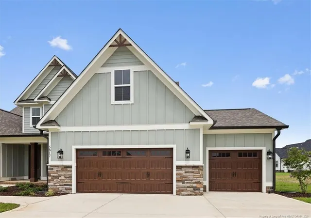 Photo 3 of Sale Pending at 5817 Dottie Cir, Hope Mills, NC 28348 | MLS# 767375 | Listing updated on 2026-09-06
