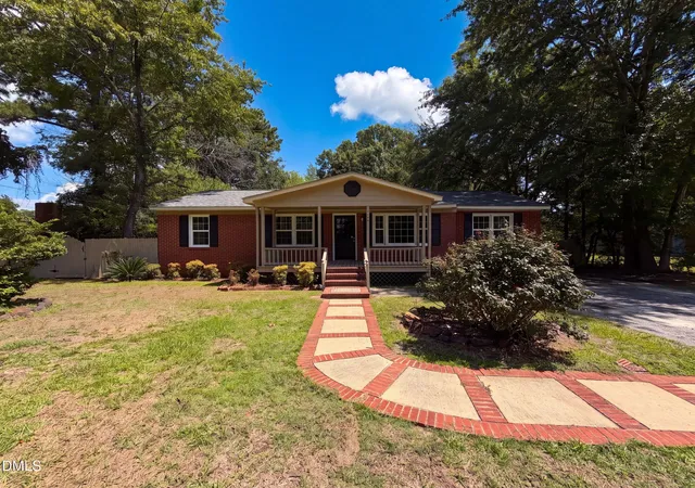 Photo 1 of Single family home for sale at 4060 Rosehill Rd, Fayetteville, NC 28311 | MLS# 10185145 | Listing updated on 2026-09-22