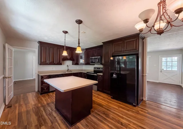 Photo 2 of Single family home for sale at 4060 Rosehill Rd, Fayetteville, NC 28311 | MLS# 10185145 | Listing updated on 2026-09-22