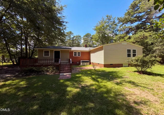 Photo 4 of Single family home for sale at 4060 Rosehill Rd, Fayetteville, NC 28311 | MLS# 10185145 | Listing updated on 2026-09-23