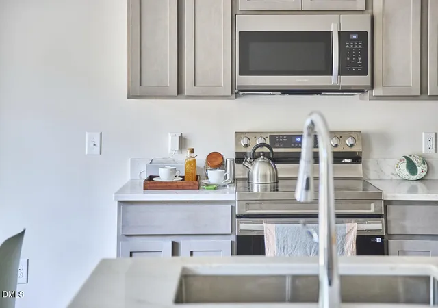 3rd image of 103 B Garden St, Chapel Hill, NC 27517 | MLS# 10186557