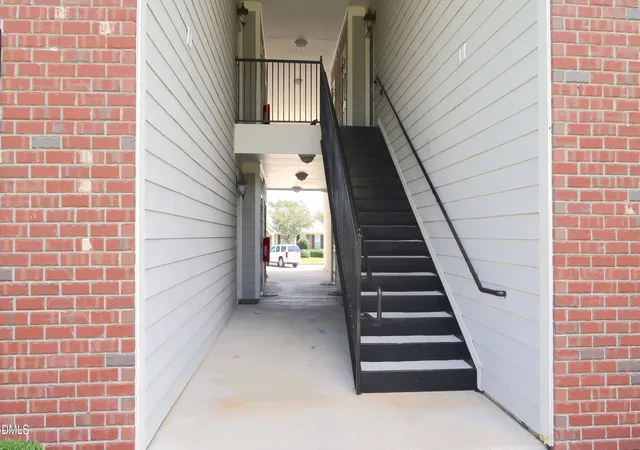 3rd image of 89 Gallery Dr, Spring Lake, NC 28390