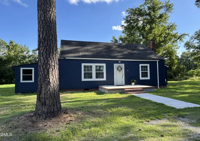 Photo 1 of Single family home for sale at 221 Adamsville Ct, Rocky Mount, NC 27803 | MLS# 10185182 | Listing updated on 2026-09-12