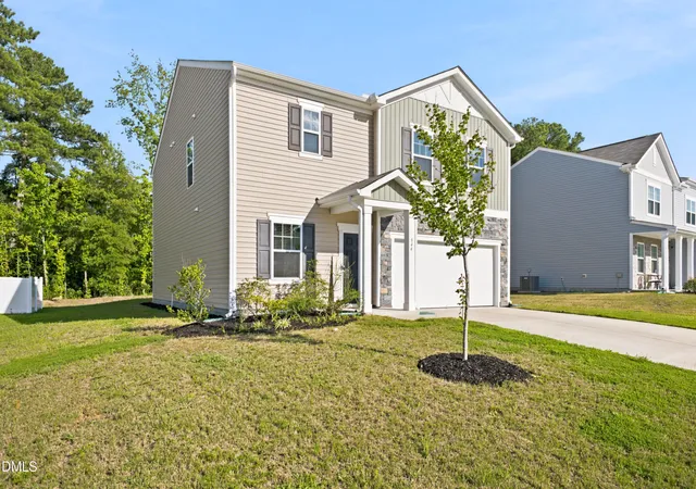 Photo 3 of Single family home for sale at 944 Berkeley Glen Rd, Zebulon, NC 27597 | MLS# 10185308 | Listing updated on 2026-08-27