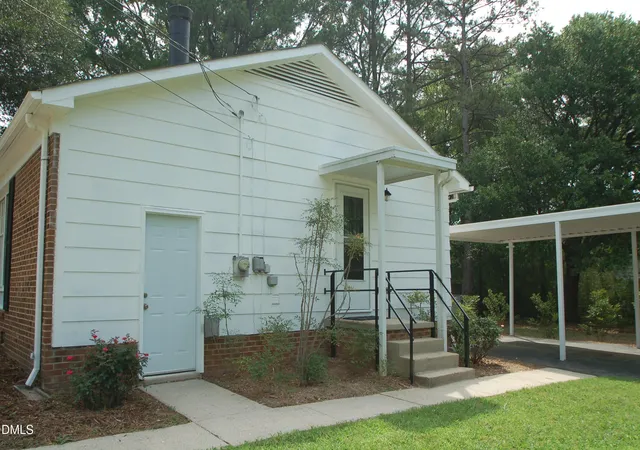 Photo 2 of Single family home for sale at 1434 Sedwick Rd, Durham, NC 27713 | MLS# 10185569 | Listing updated on 2026-09-13
