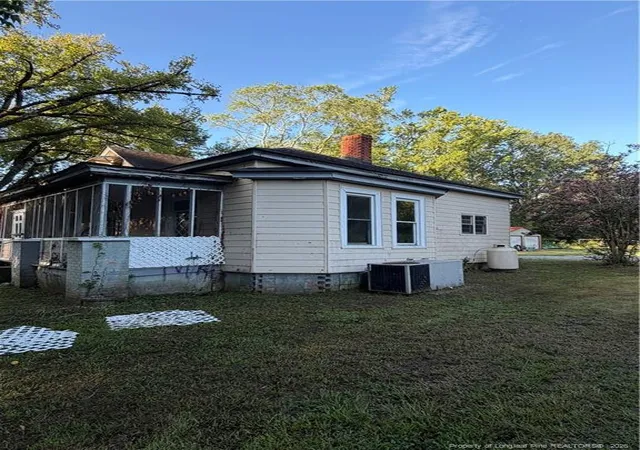 Photo 3 of Sale Pending at 1644 Wilmington Hwy, Fayetteville, NC 28306 | MLS# 767393 | Listing updated on 2026-09-28