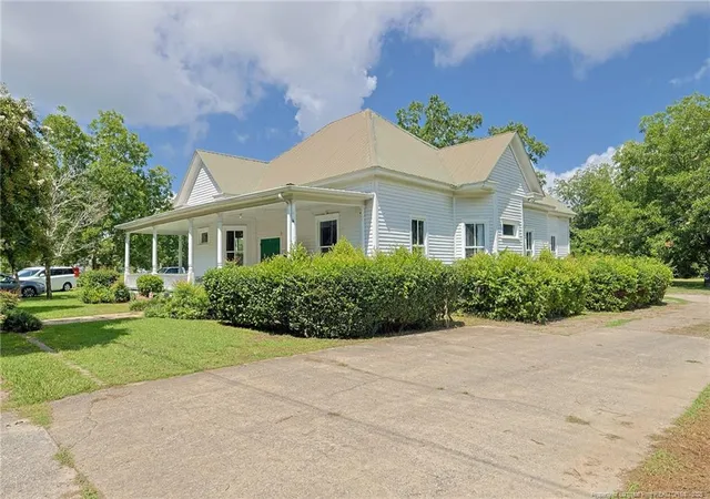 Photo 2 of Single family home for sale at 307 Mccaskill Ave, Maxton, NC 28364 | MLS# 767388 | Listing updated on 2026-08-30