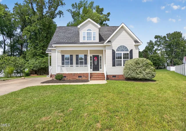Photo 1 of Single family home for sale at 52 Season Ln, Selma, NC 27576 | MLS# 10186312 | Listing updated on 2026-09-09