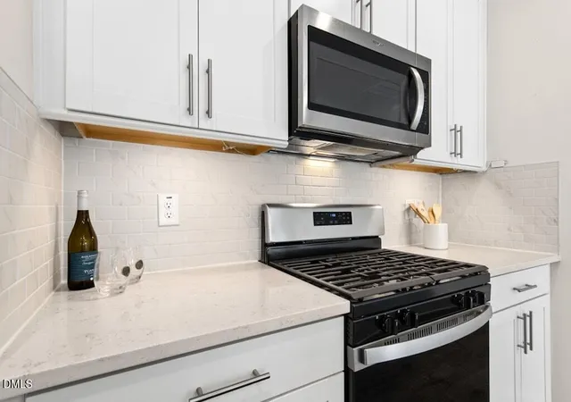 Photo 3 of Townhouse for sale at 518 Flat Frd Rd, Hillsborough, NC 27278 | MLS# 10185704 | Listing updated on 2026-09-20