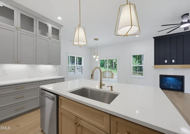 Photo 4 of Single family home for sale at 1919 E Geer St, Durham, NC 27704 | MLS# 10186495 | Listing updated on 2026-09-30