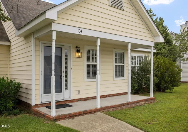 Photo 2 of Single family home for sale at 104 Juniper Ct, Rocky Mount, NC 27804 | MLS# 10185291 | Listing updated on 2026-09-17