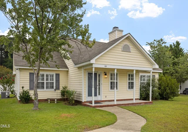 Photo 3 of Single family home for sale at 104 Juniper Ct, Rocky Mount, NC 27804 | MLS# 10185291 | Listing updated on 2026-09-17