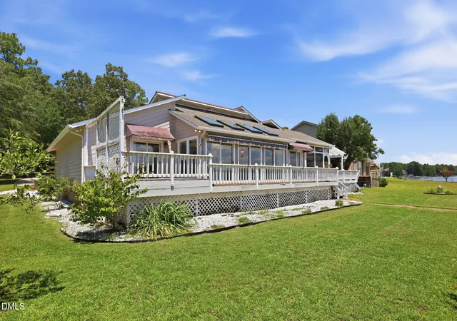 3rd image of 128 Crystal Pt, Sanford, NC 27332 | MLS# 10185491