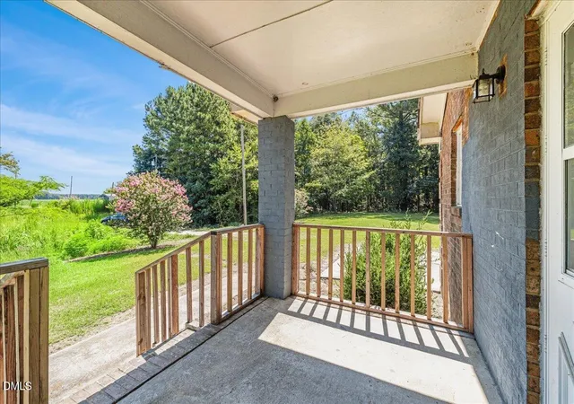 Photo 3 of Single family home for sale at 1330 E Hanrahan Rd, Ayden, NC 28513 | MLS# 10185286 | Listing updated on 2026-09-13