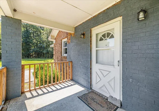 Photo 4 of Single family home for sale at 1330 E Hanrahan Rd, Ayden, NC 28513 | MLS# 10185286 | Listing updated on 2026-09-13