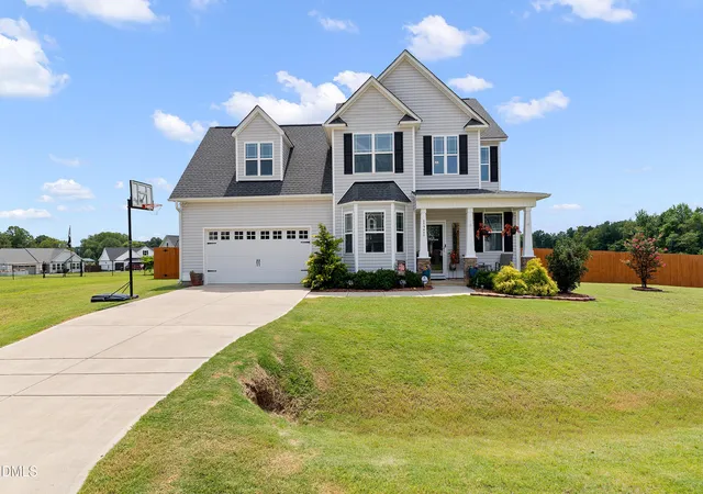 Photo 1 of Single family home for sale at 121 Longford Dr, Selma, NC 27576 | MLS# 10188285 | Listing updated on 2026-09-16