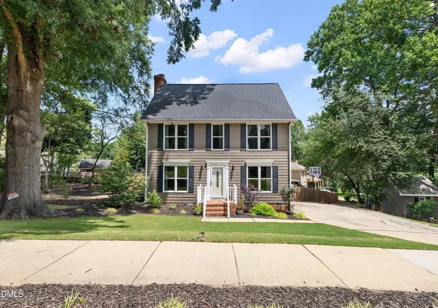 Photo 2 of Sale Pending at 7912 Audubon Dr, Raleigh, NC 27615 | MLS# 10185940 | Listing updated on 2026-09-15
