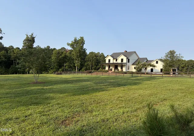 3rd image of 275 Hickory Trace Ln, Durham, NC 27713 | MLS# 10185753