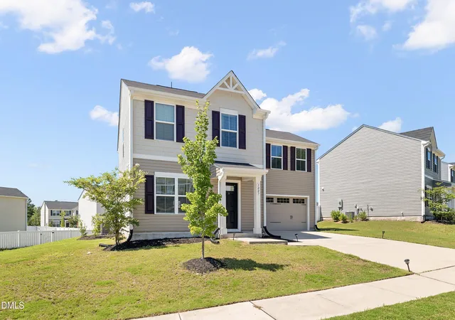 3rd image of 1007 Bent Willow Dr, Durham, NC 27704 | MLS# 10185431