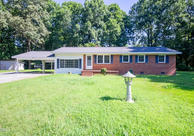 Photo 1 of Single family home for sale at 942 Clyde Underwood Rd, Siler City, NC 27344 | MLS# 10185353 | Listing updated on 2026-08-10
