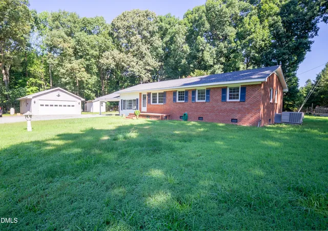 Photo 2 of Single family home for sale at 942 Clyde Underwood Rd, Siler City, NC 27344 | MLS# 10185353 | Listing updated on 2026-08-10