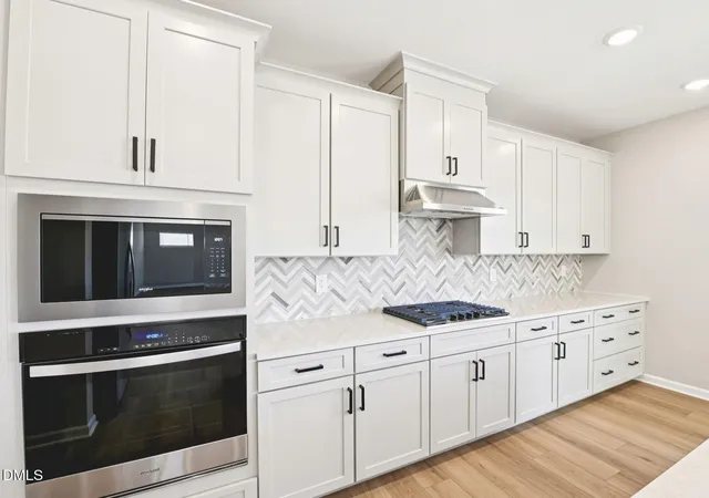 Photo 3 of Single family home for sale at 280 Barrow Meadows Dr, Zebulon, NC 27597 | MLS# 10186547 | Listing updated on 2026-09-02