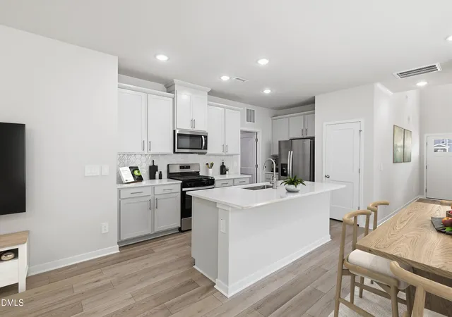 3rd image of 1419 Hatteras Rd, Durham, NC 27704 | MLS# 10186906