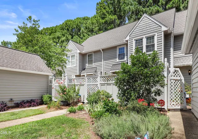 43rd image of 104 Lakewater Dr, Cary, NC 27511 | MLS# 10187473