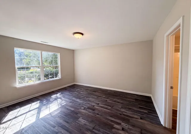 4th image of 6 Crimson Clover Ct, Durham, NC 27704 | MLS# 10185348